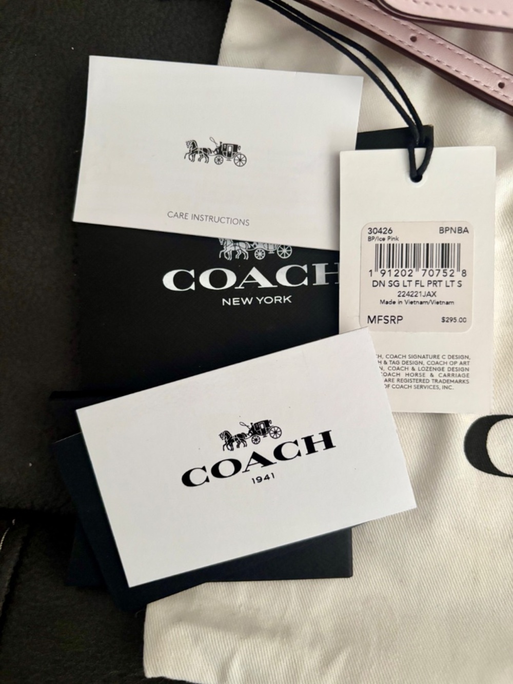 Coach light pink Dinky floral - Picture 6 of 6